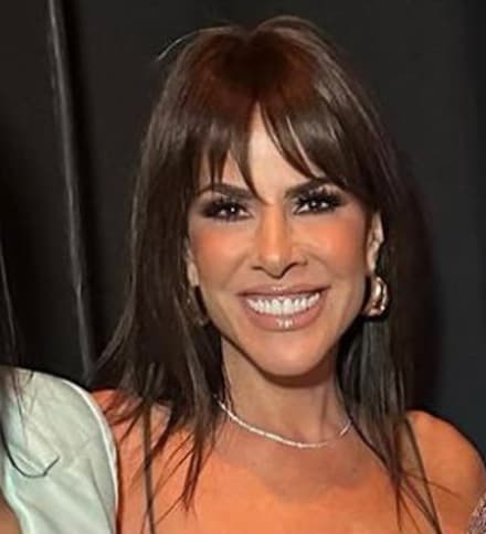 woman photo facelift